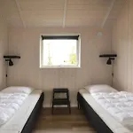 Three-bedroom In Glesborg