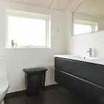 Three-bedroom In * Glesborg