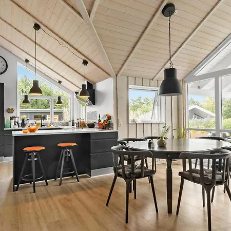 Stunning In With Kitchen Glesborg