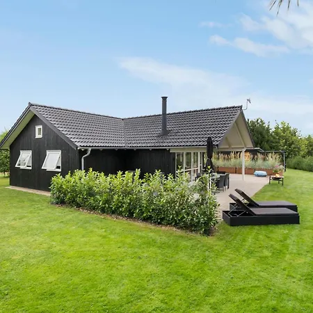 Tatil Evi Three-bedroom In Glesborg