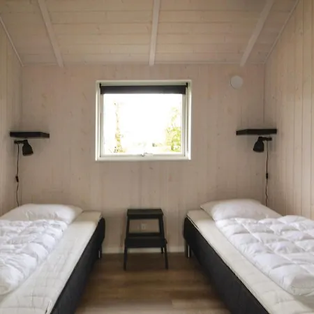 Three-bedroom In Glesborg