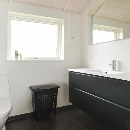 Three-bedroom In * Glesborg