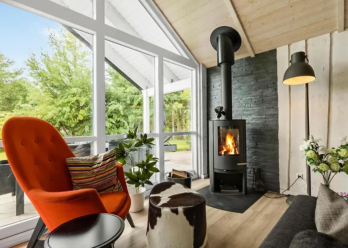 Three-bedroom In * Glesborg