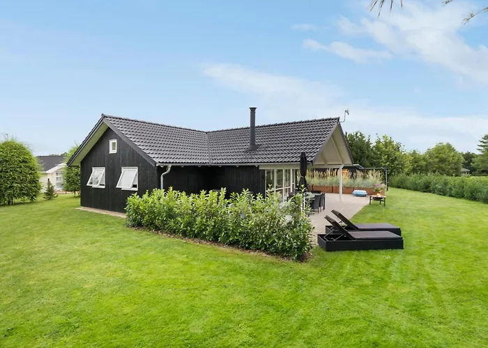 Tatil Evi Three-bedroom In Glesborg