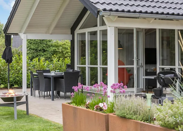 Three-bedroom In Glesborg